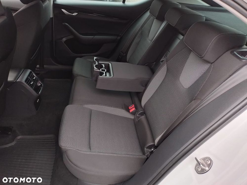 Skoda Octavia 1.5 TSI Selection - 12