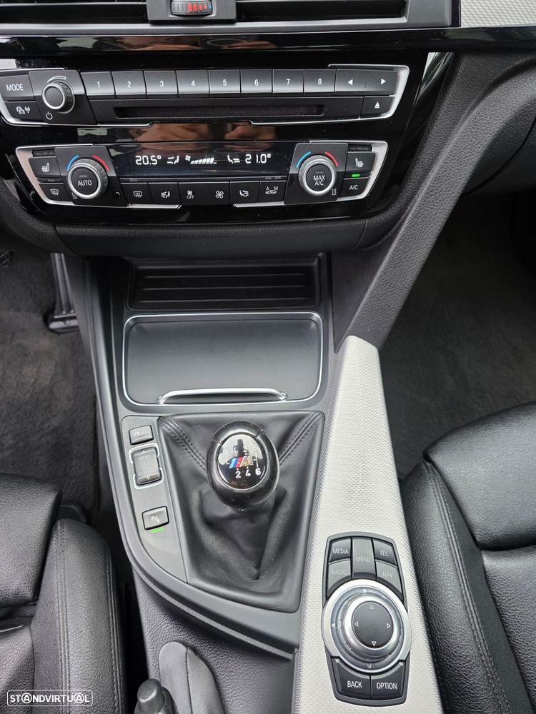 BMW 320 d Touring Pack M - 17