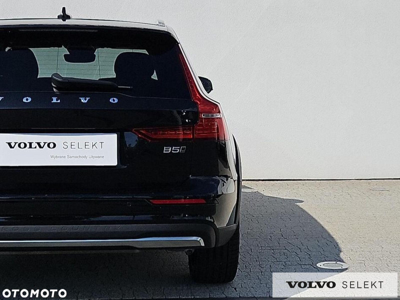 Volvo V60 Cross Country B5 B AWD Ultimate - 25