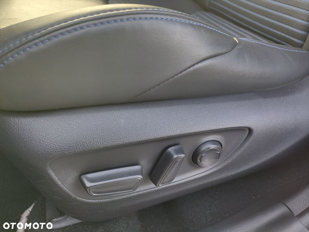 Toyota RAV4 - 23