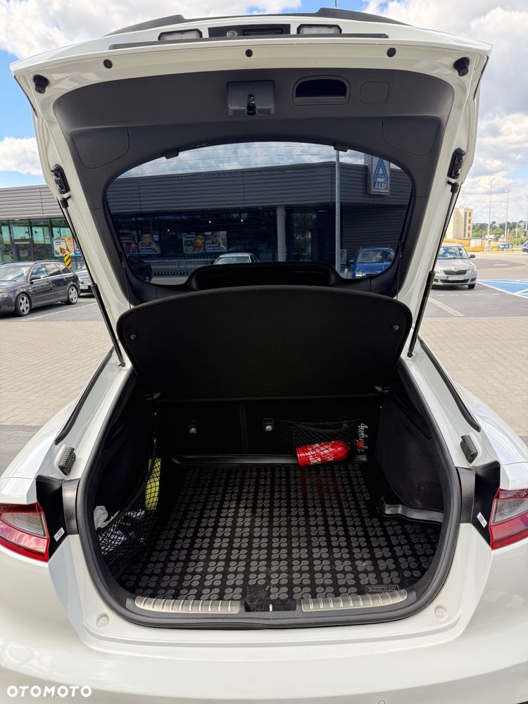 Kia Stinger 2.0 T-GDI GT Line - 14