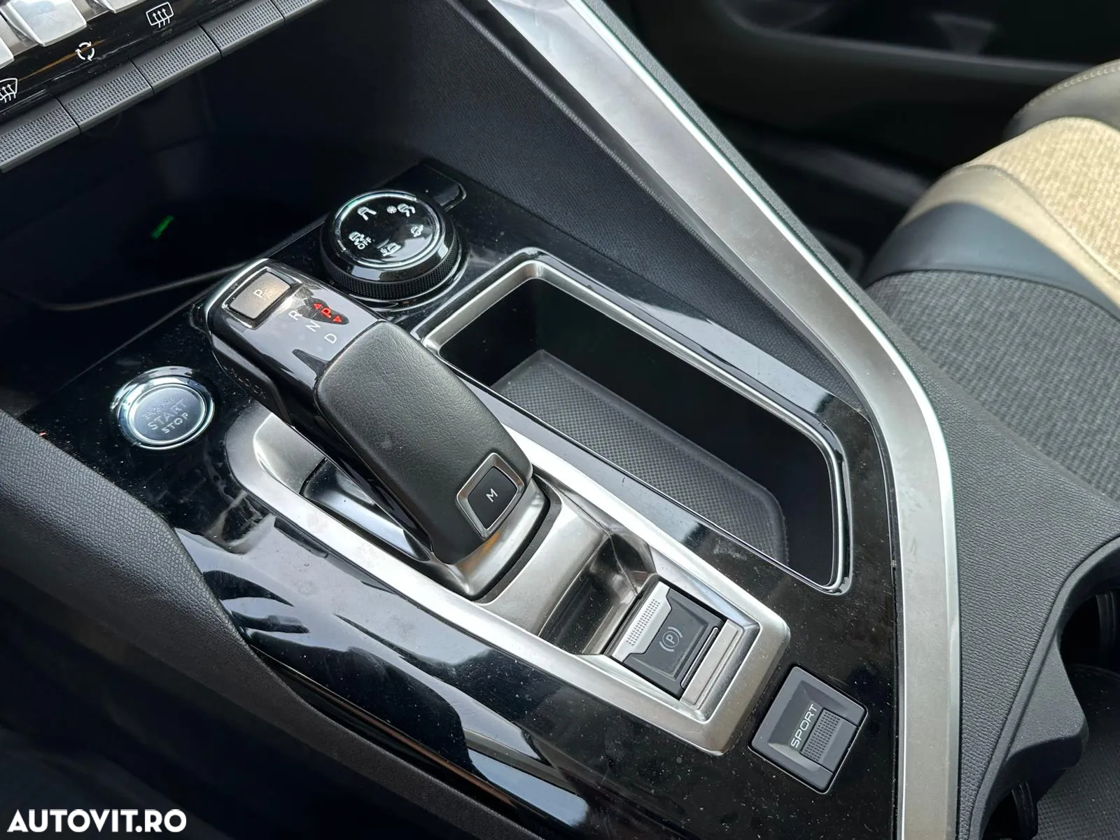 Peugeot 5008 1.6 Puretech Turbo s&s EAT8 Allure - 21