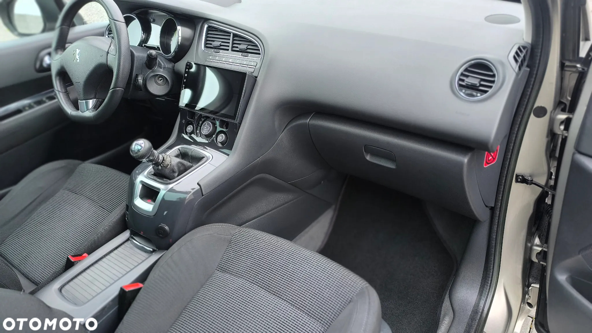 Peugeot 5008 2.0 BlueHDi Allure 7os - 23