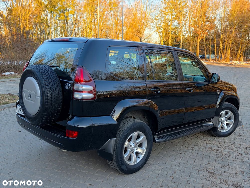 Toyota Land Cruiser - 23