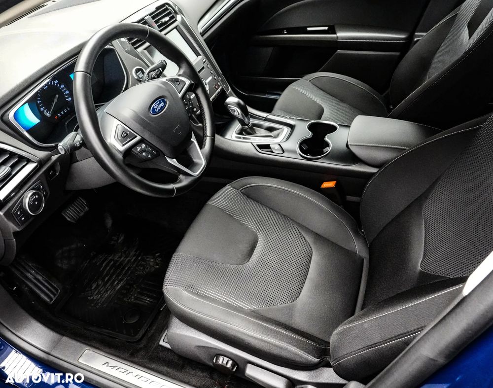 Ford Mondeo 2.0 HEV Titanium - 11