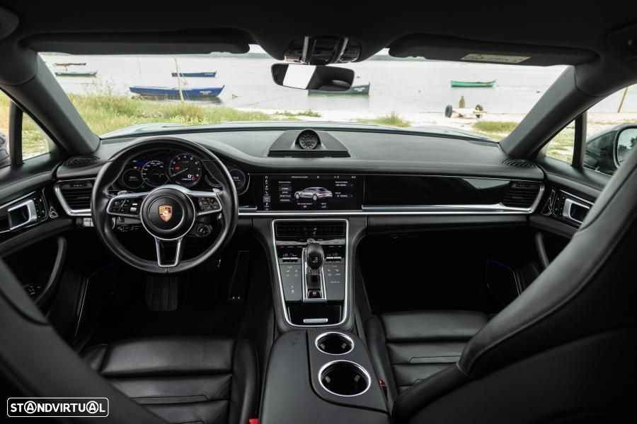 Porsche Panamera Sport Turismo 4 E-Hybrid - 23