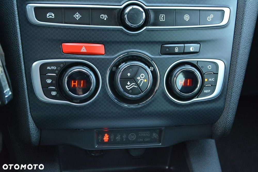 Citroën DS4 THP 165 S&S EAT6 SportChic - 29