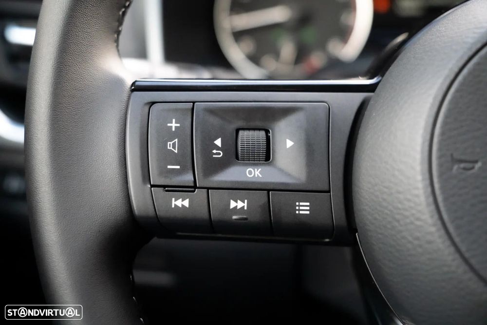 Nissan Qashqai 1.3 DIG-T N-Connecta - 16