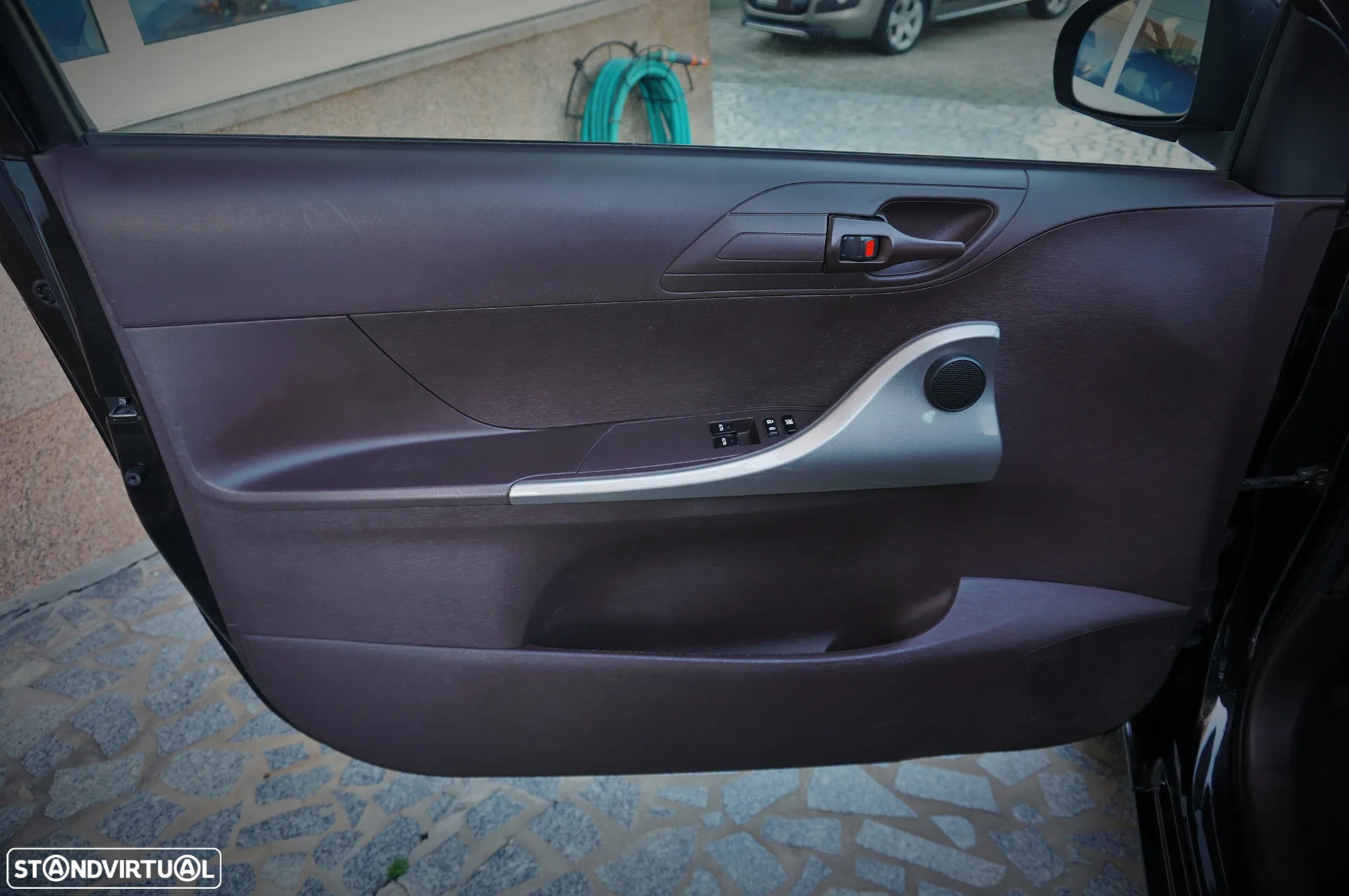 Toyota iQ 1.0 VVT-i - 9
