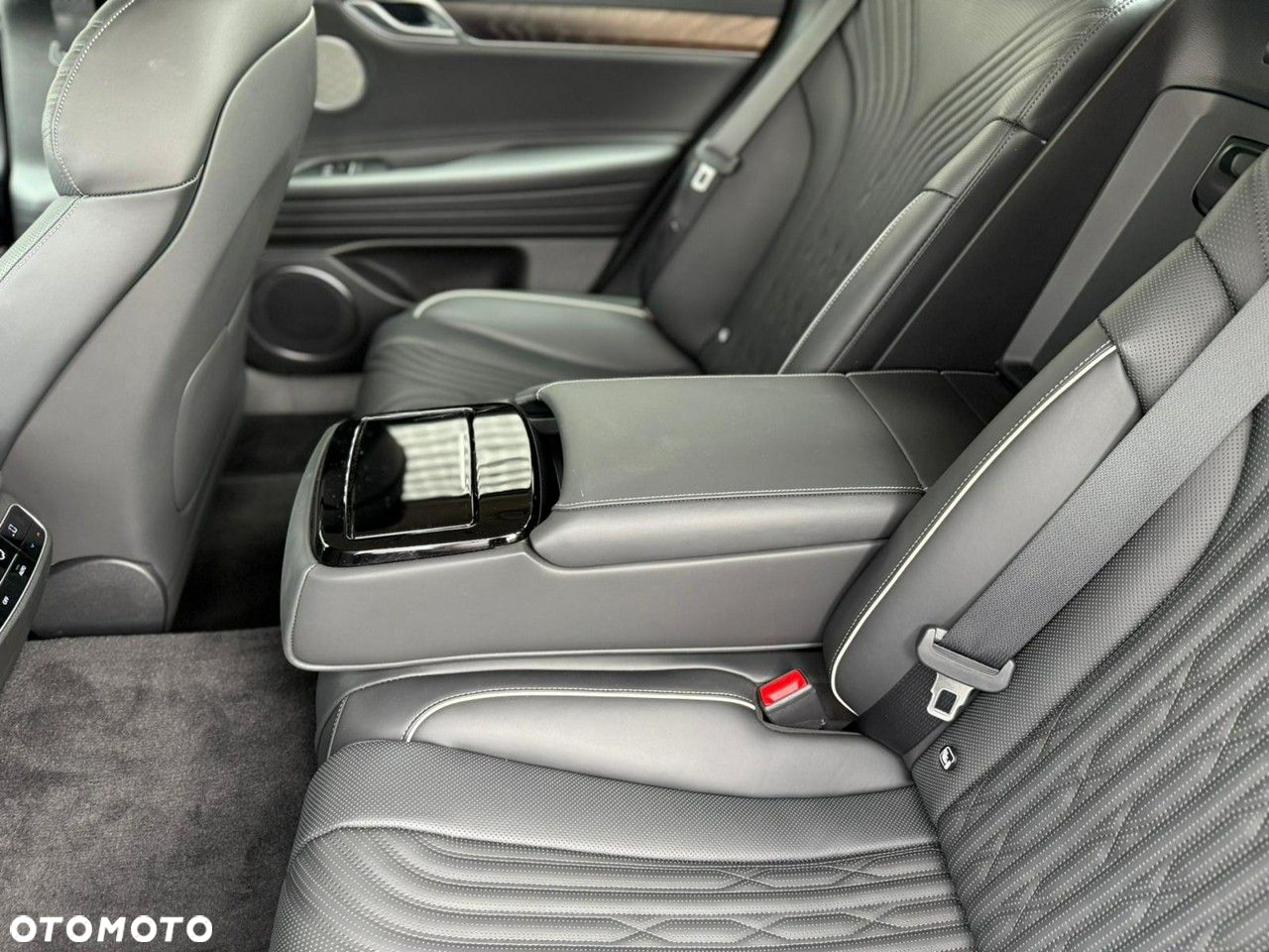 Genesis G80 - 13
