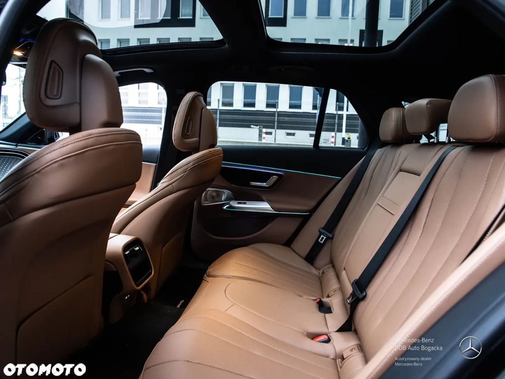 Mercedes-Benz Klasa E 220 d mHEV 4-Matic AMG 9G-Tronic - 9