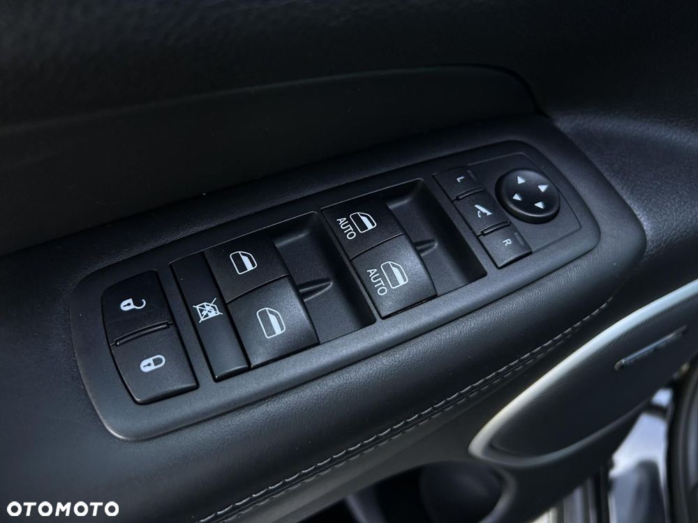 Jeep Grand Cherokee - 13