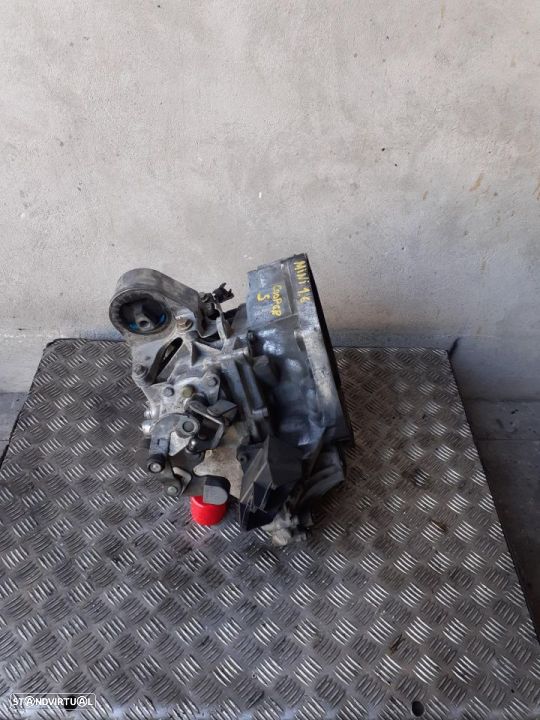 Caixa de velocidades Mini Cooper S 1.6 (compressor) R52 R53 Ref: Getrag BKD - 1
