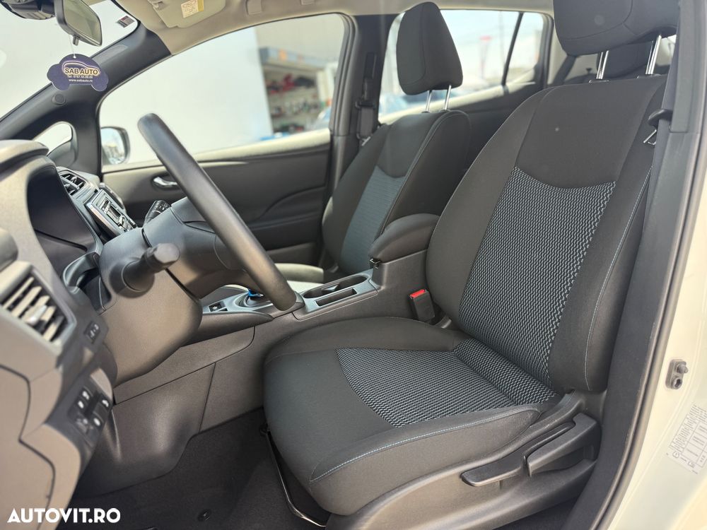 Nissan LEAF 40 kWh - 13