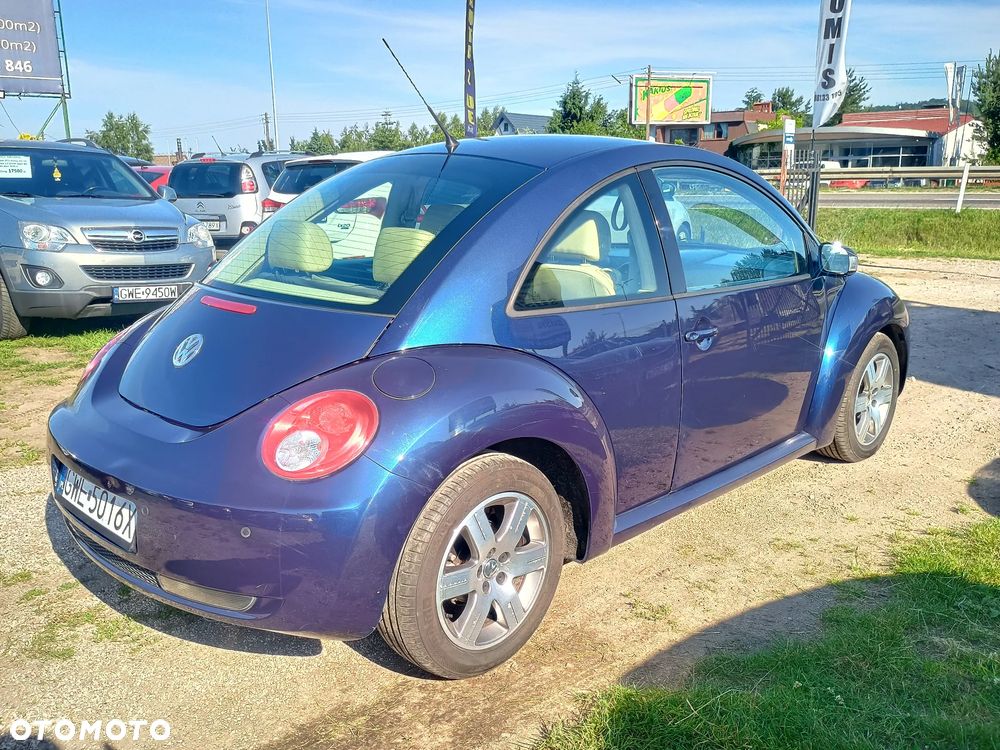 Volkswagen New Beetle - 3