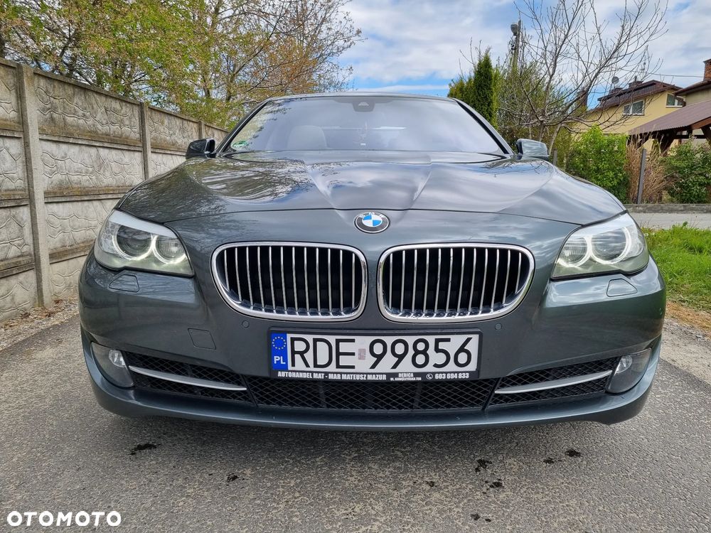BMW Seria 5 528i Sport-Aut Luxury Line - 10