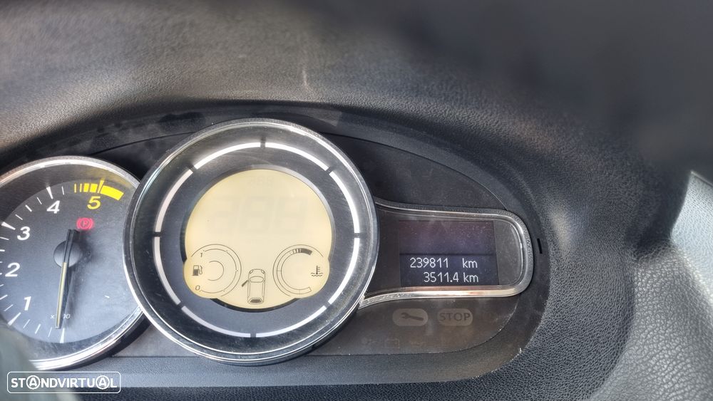 Renault Mégane 1.5 dCi Dynamique S - 11