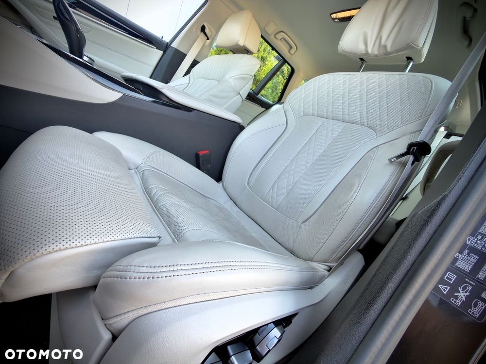 BMW Seria 5 540d xDrive Luxury Line - 31