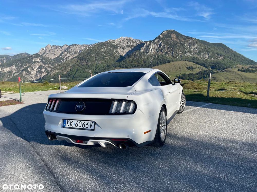 Ford Mustang 5.0 V8 GT - 2