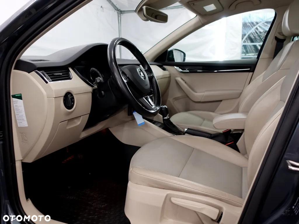 Skoda Octavia 2.0 TDI Elegance DSG - 13
