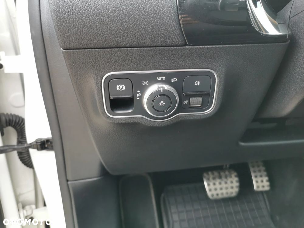 Mercedes-Benz GLA 250 4-Matic AMG Line - 27