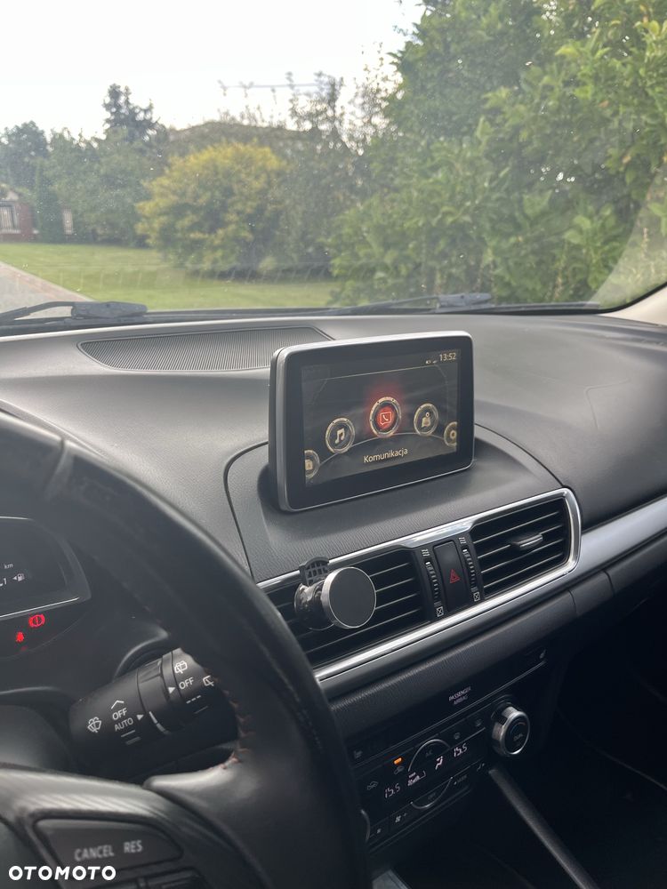 Mazda 3 - 5