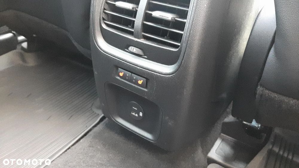 Ford Kuga 2.5P PHEV FWD ST-Line X - 20