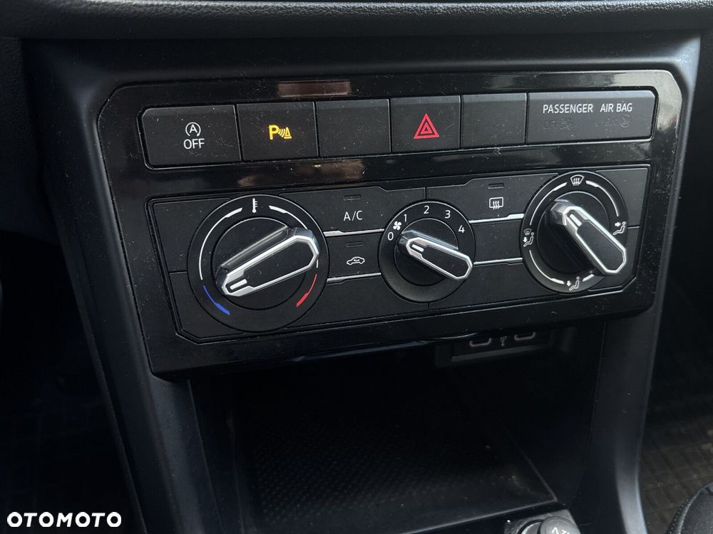 Volkswagen T-Cross - 16