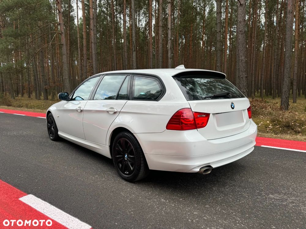 BMW Seria 3 318d DPF - 5