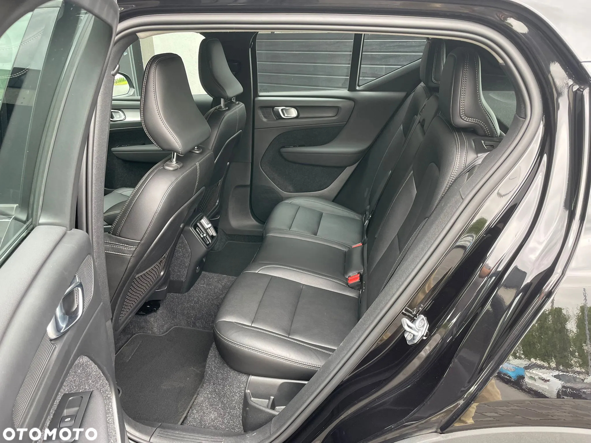 Volvo XC 40 T4 Momentum Pro - 24