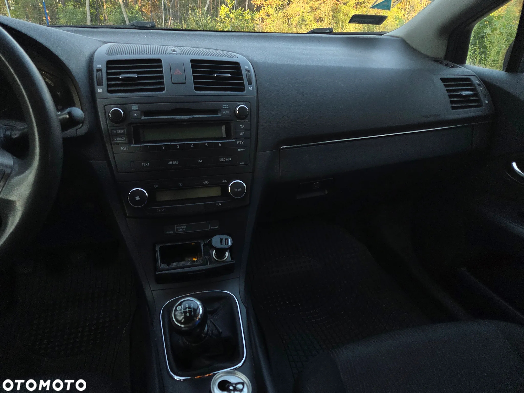 Toyota Avensis 1.8 Luna - 8