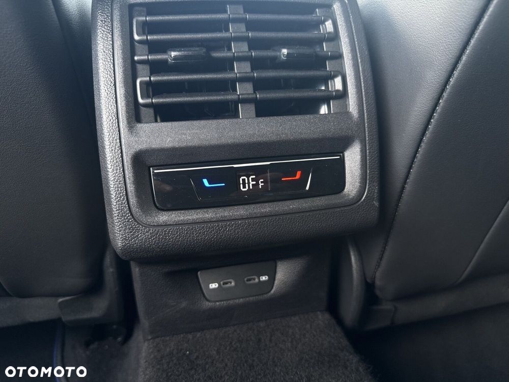 Volkswagen Golf 2.0 TSI 4Motion R DSG - 30