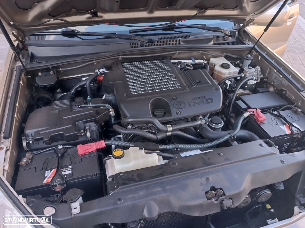 Toyota Land Cruiser D-4D Executive - 28