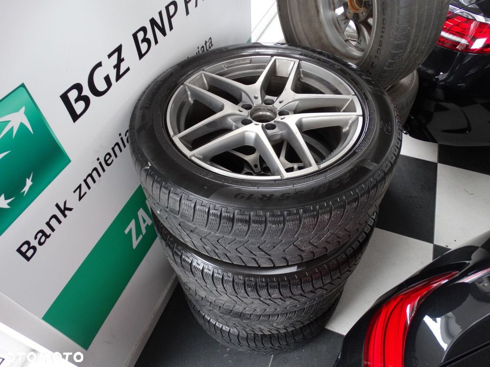 Mercedes-Benz GLC - 40