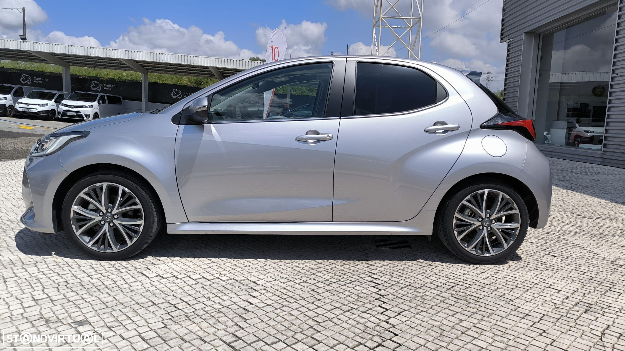 Toyota Yaris - 4