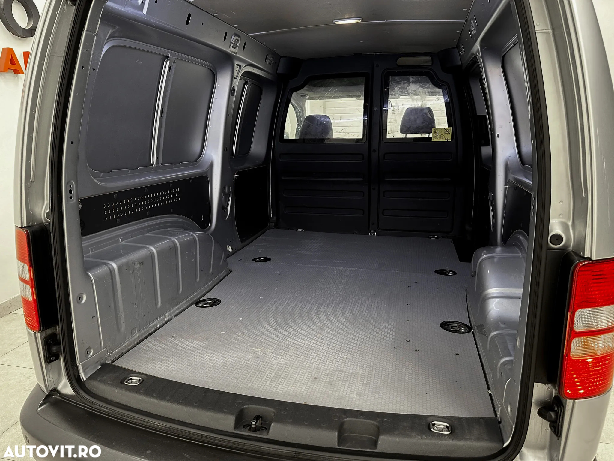Volkswagen Caddy 1.6 TDI - 15