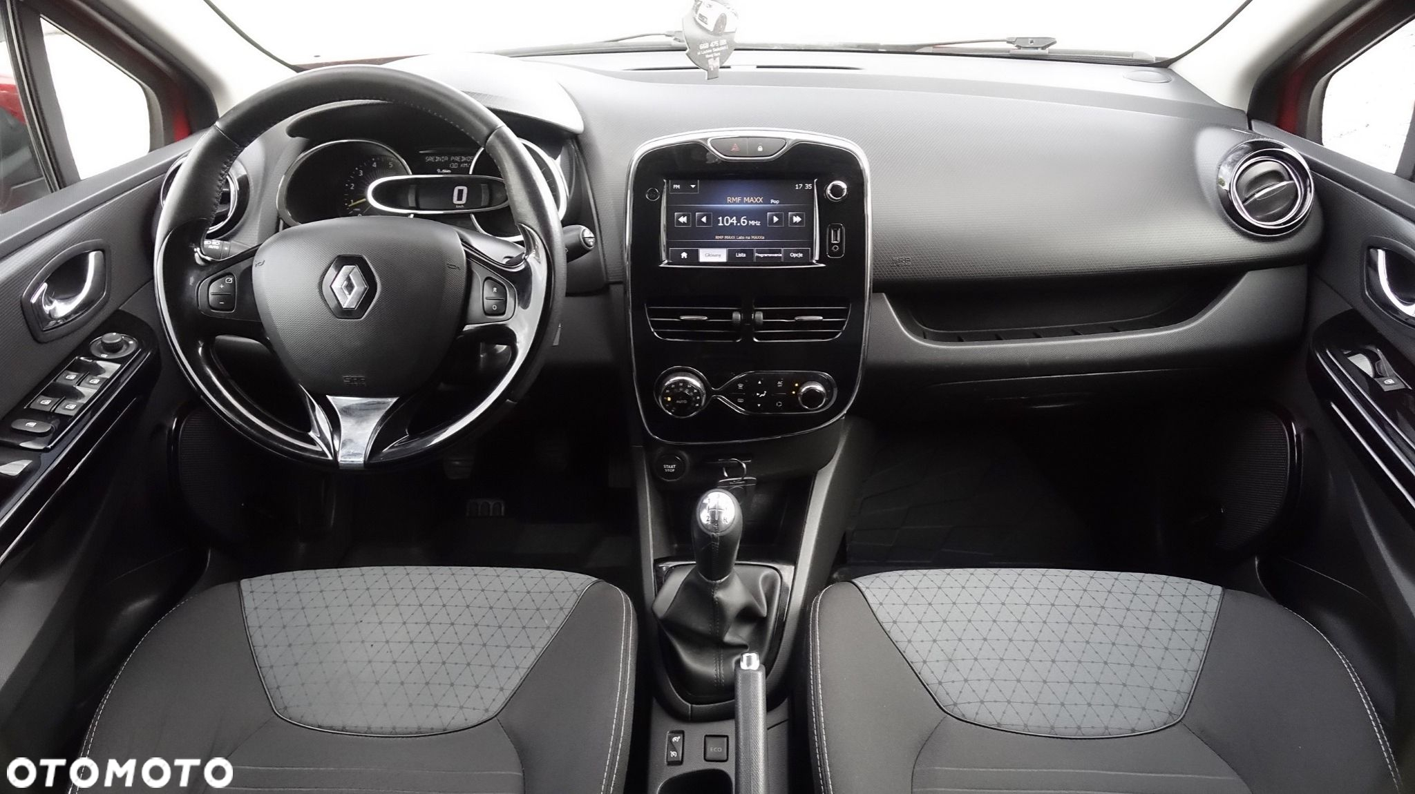 Renault Clio - 6