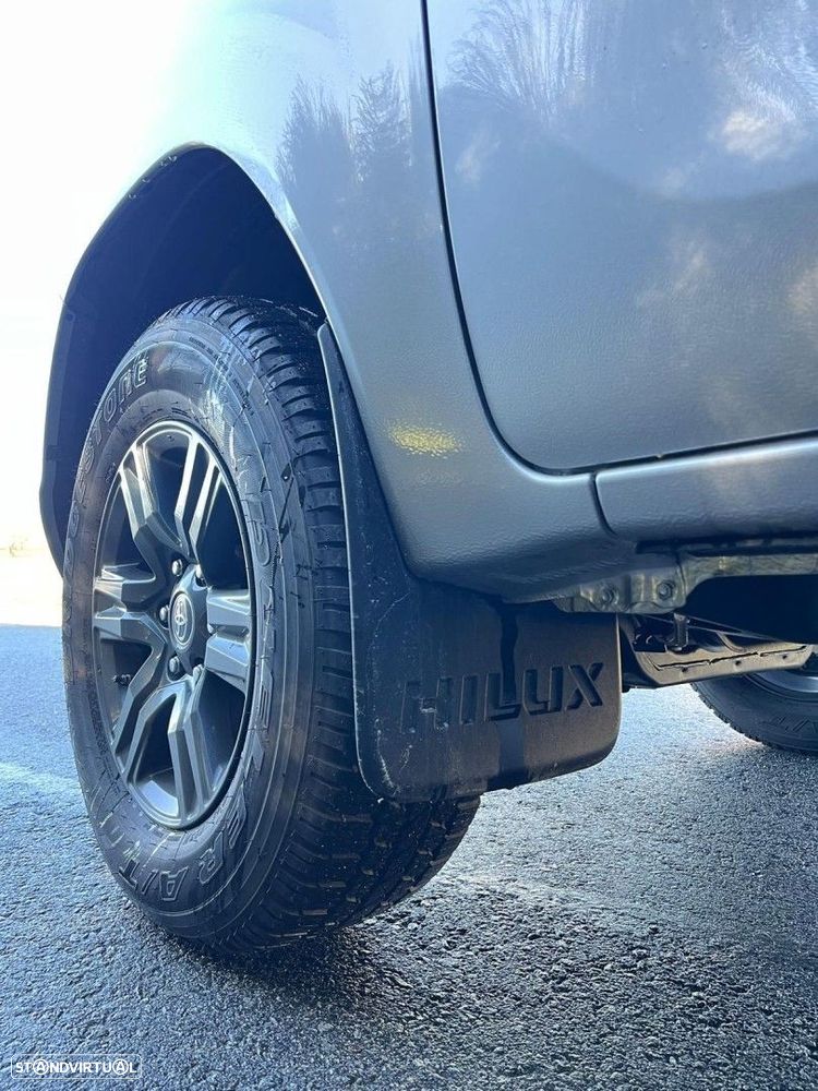 Toyota Hilux 2.4 D-4D 4WD CD CM Aut. - 16