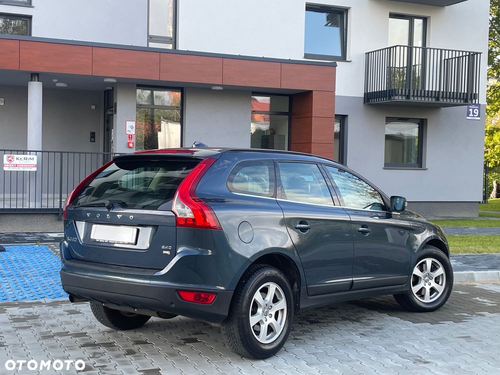 Volvo XC 60 D5 AWD - 12