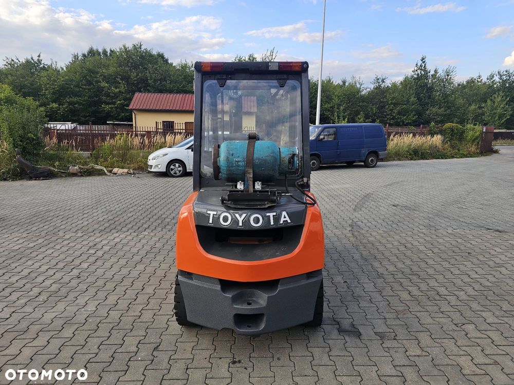 Toyota - 3