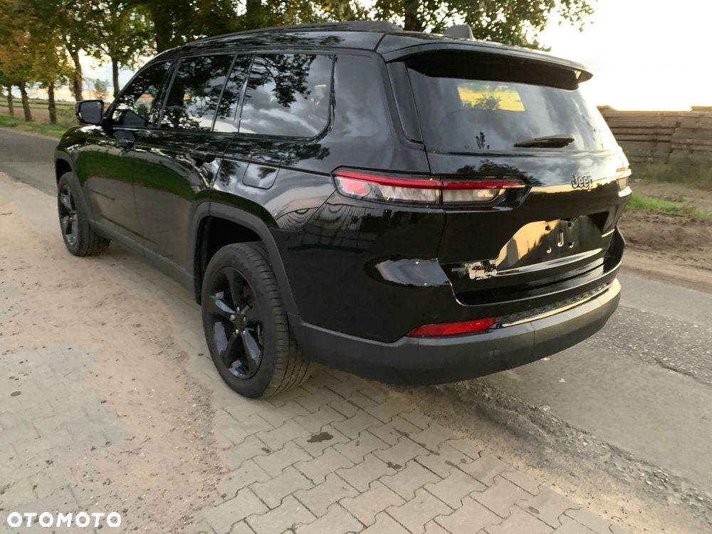 Jeep Grand Cherokee - 21