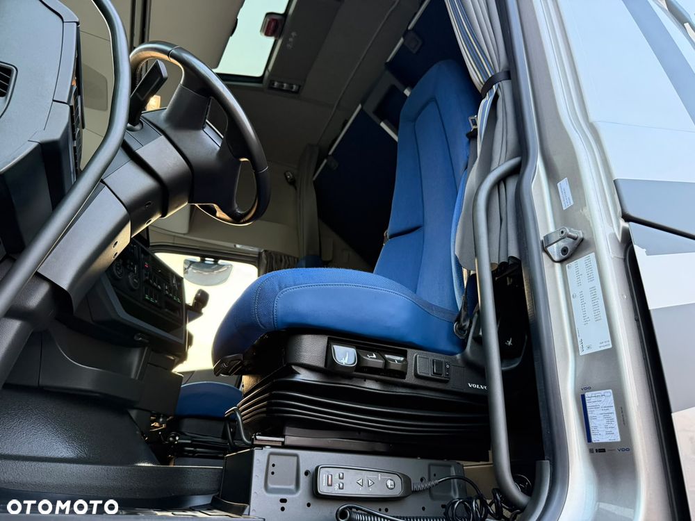 Volvo FH500/EURO6//METALIK/FULL LED/NAVI/KLIMA.POSTOJOWA/SPROWADZONY - 26