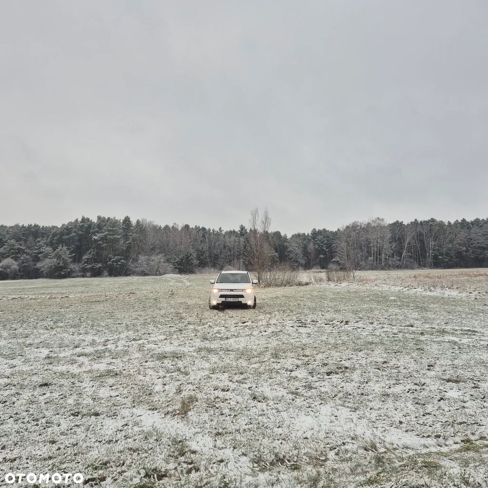 Mitsubishi Outlander - 13