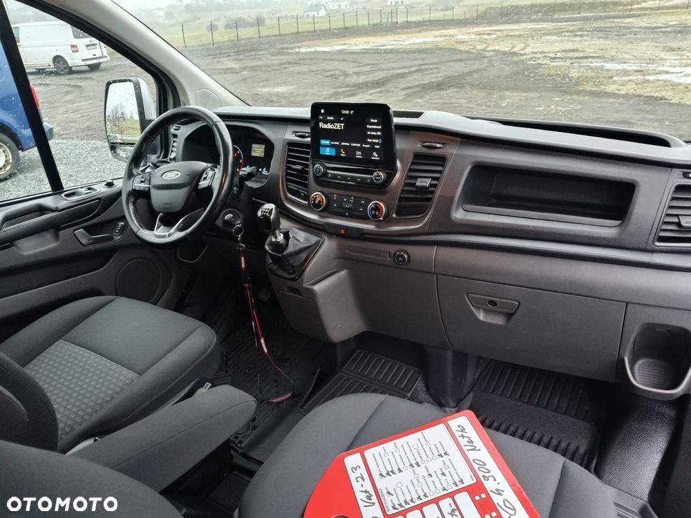 Ford TRANSIT CUSTOM - 13