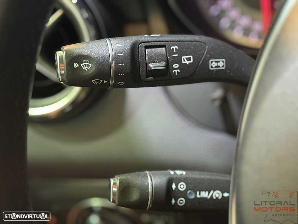 Mercedes-Benz GLA 180 Style - 23