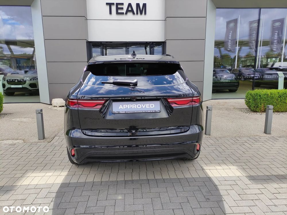 Jaguar F-Pace - 10