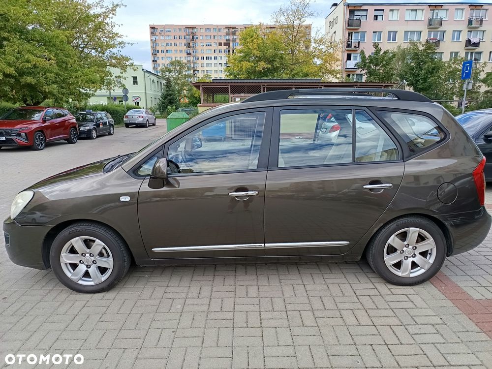 Kia Carens - 3