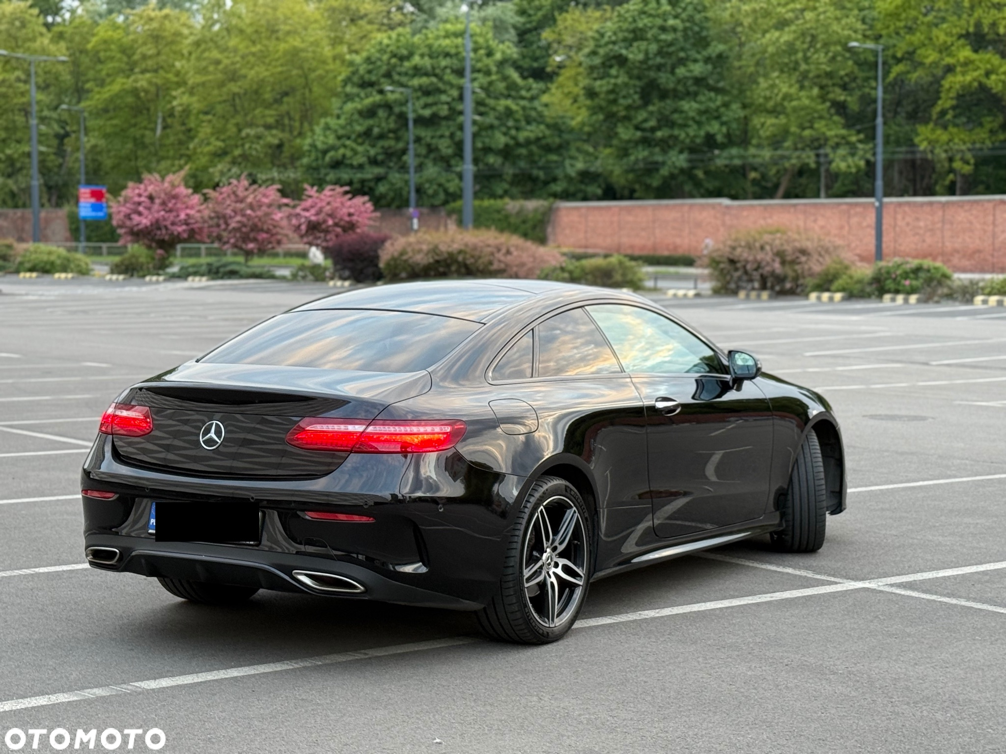 Mercedes-Benz Klasa E 200 Coupe 4-Matic 9G-TRONIC - 13