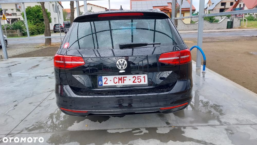 Volkswagen Passat - 6