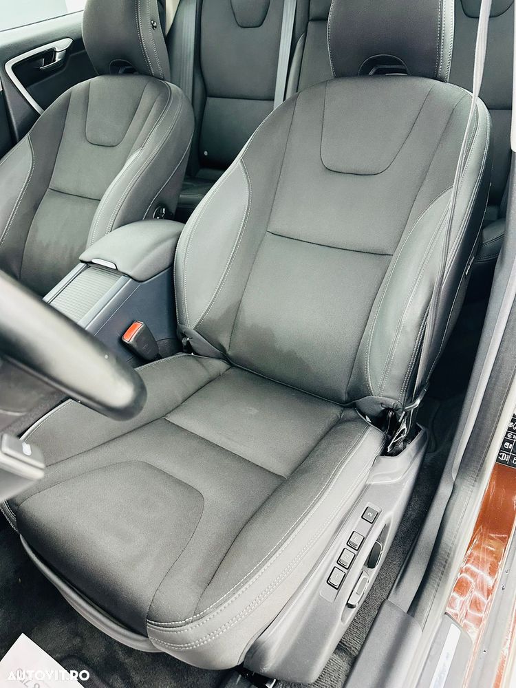 Volvo XC 60 D3 Momentum - 18